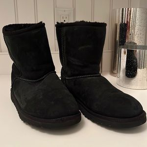 Women's UGG Boots size 6.  Sprayed with suede protector.